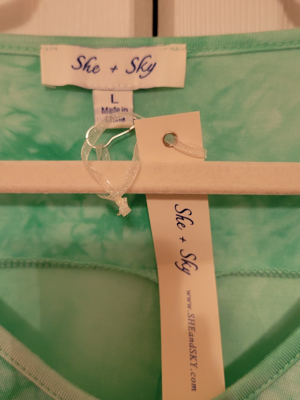 She + Sky Green Tie-Dye Dolman Top - Picture 3 of 4